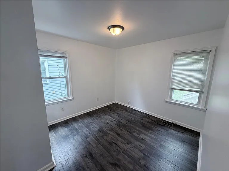 1130 Birchwood Dr — Photo 5
