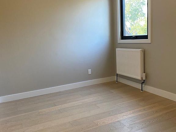 3rd image of 1022 Bloor St W #3B