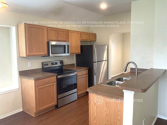 5th image of 950 Heather St