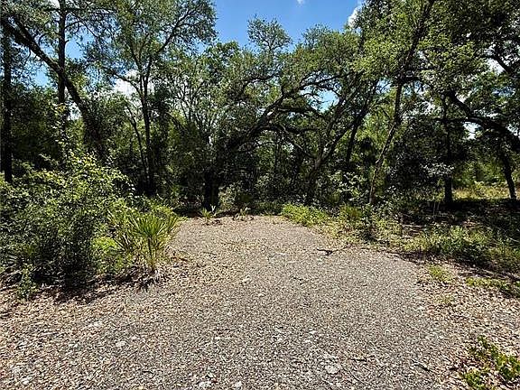 3rd image of Long Cir Lot 10
