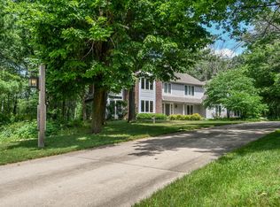 1248 N Lost Woods Rd, Oconomowoc, WI 53066