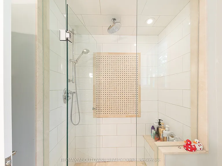 1290 Braeside Dr — Photo 31