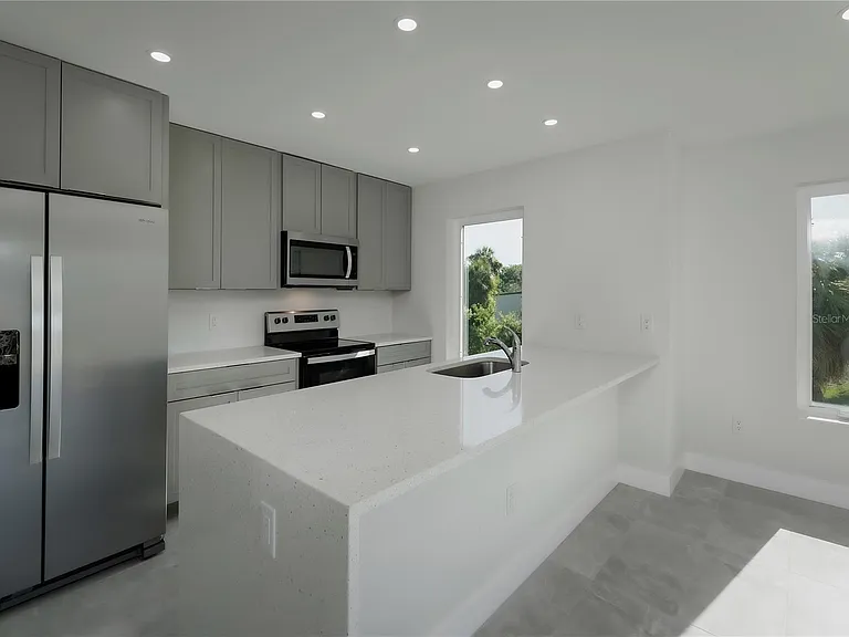 310 Hibiscus St #B — Photo 21