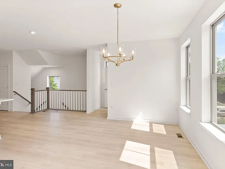 6230 Folly Ln — Photo 11