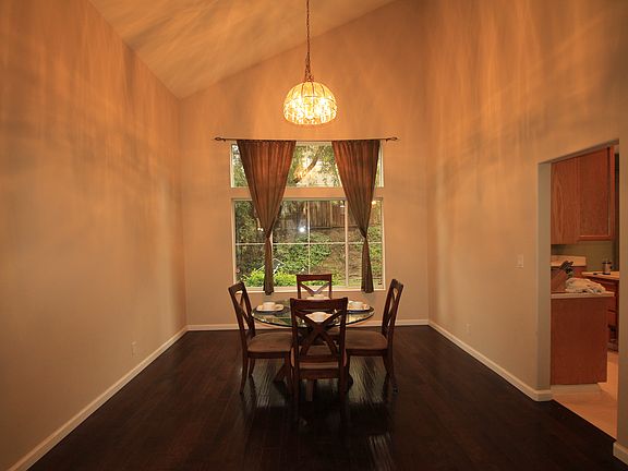4th image of 2008 Live Oak Ct
