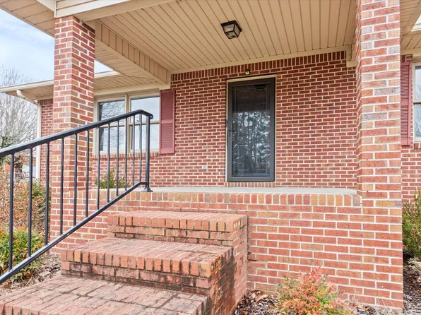 43 Monks Rd, Fayetteville, TN 37334