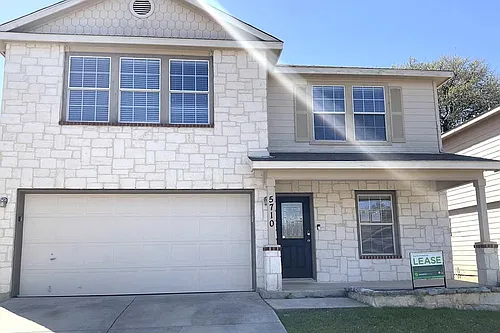 5710 Sherbrooke Oak Photo 1