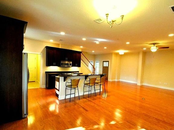 4th image of 2221 Amherst Ave
