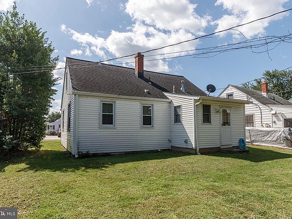 3rd image of 8220 Cornwall Rd