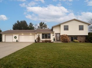 715 Apollo Dr, Racine, WI 53406
