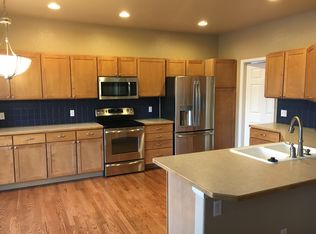 112 Rock Bridge Ct, Windsor, CO 80550