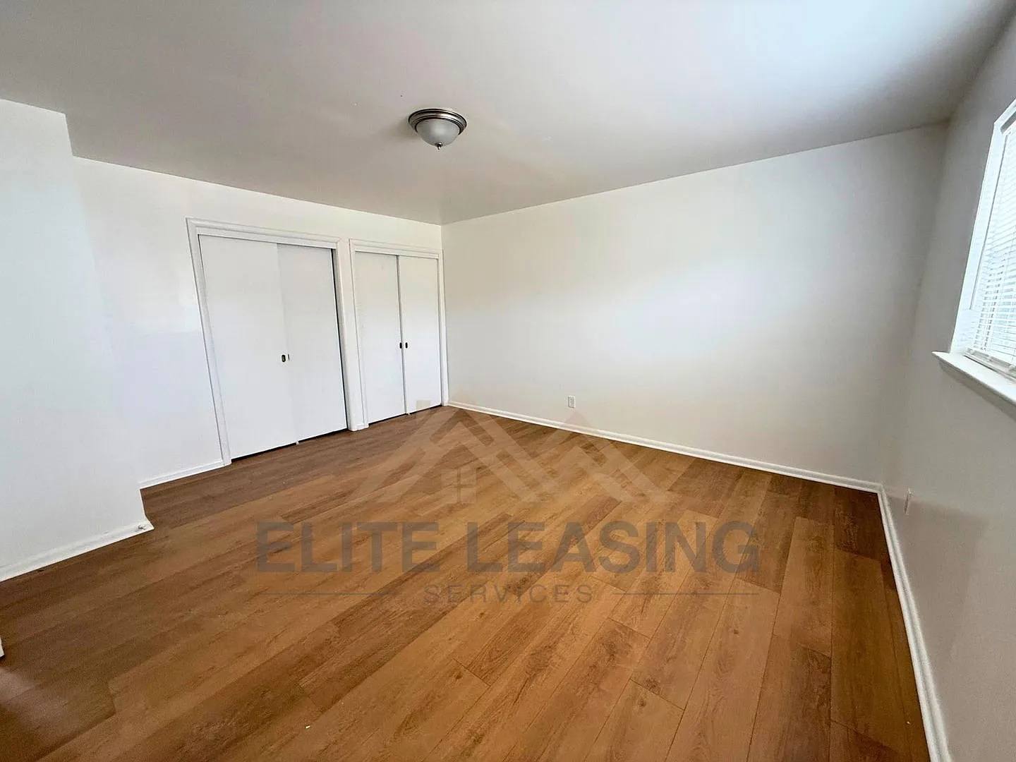 1175 SW Woodhull — Photo 4