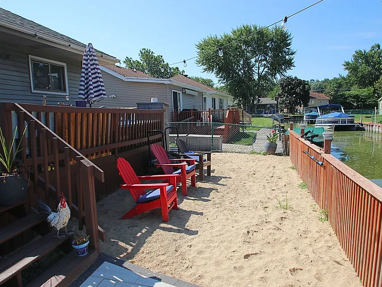 32 Lakeside Ln — Photo 20