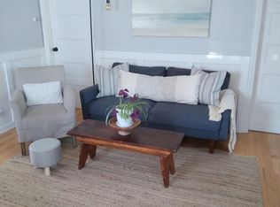 16 Wilson St, Bristol, RI 02809