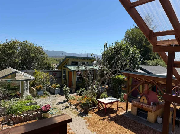 1089 K St, Crescent City, CA 95531