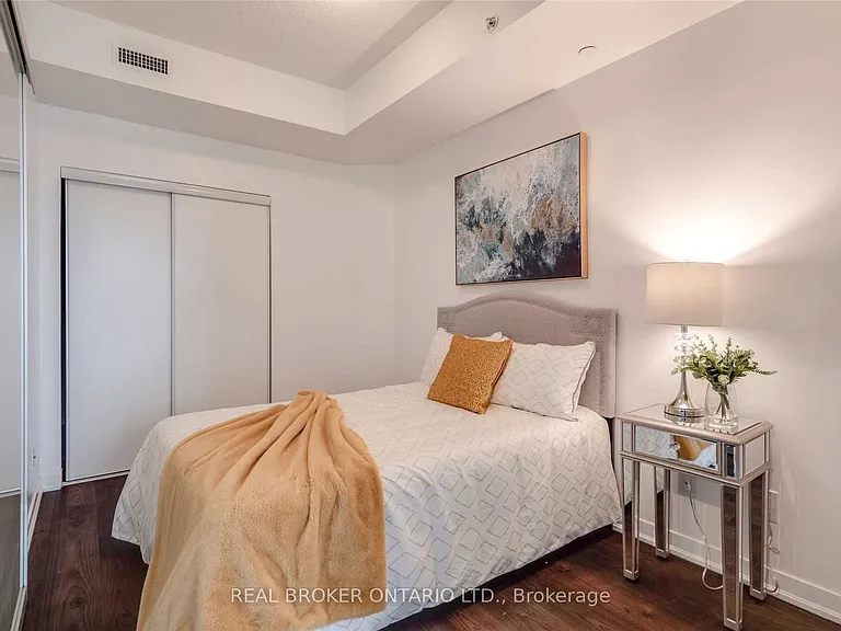 51 E Liberty St #1114 — Photo 5