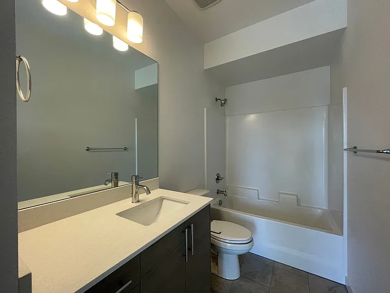 6080 SE 84th Ave #301B — Photo 11