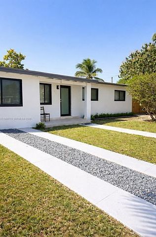 2nd image of 9831 Martinique Dr