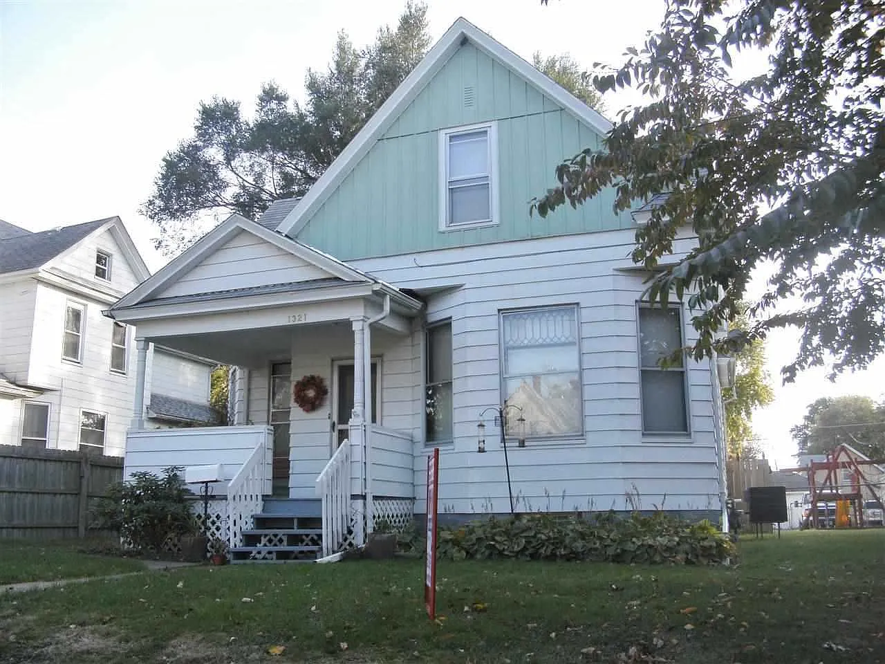 1321 W 15th St photo 1
