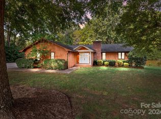 20919 Norman Shores Dr, Cornelius, NC 28031