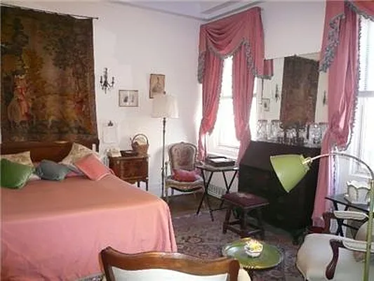 Sold by Akam Sales and Brokerage | media 16