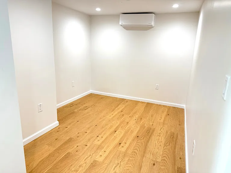 705 Spruce Ave — Photo 10
