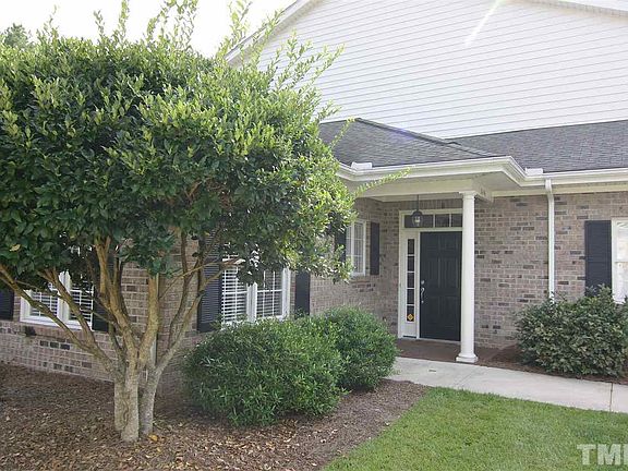 3rd image of 244 Lakepark Cir