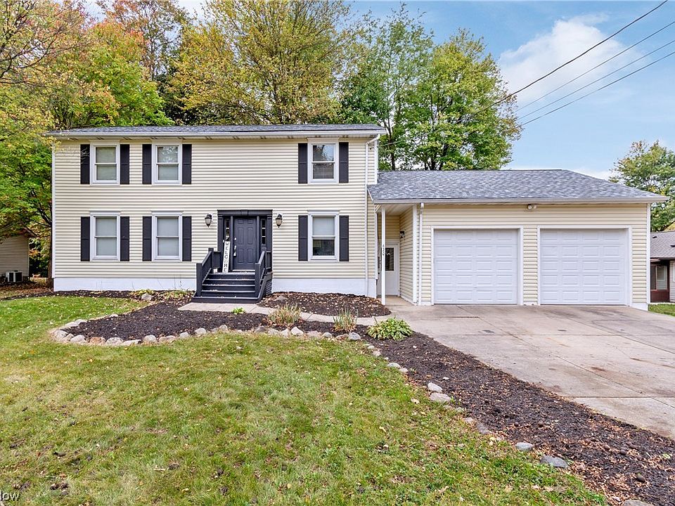 1st image of 620 Acorn Pl