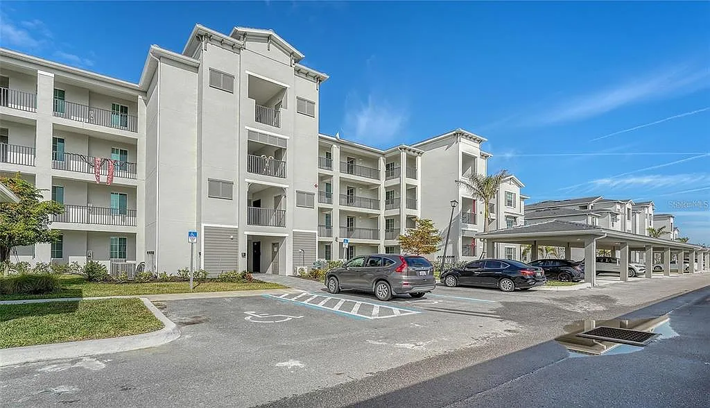 2 bed, 2.0 bath, 1283 sqft, $2,200 — Photo 3