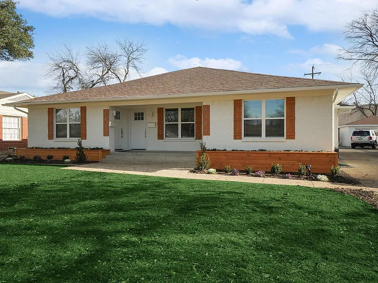 6449 Lontos Dr — Photo 8