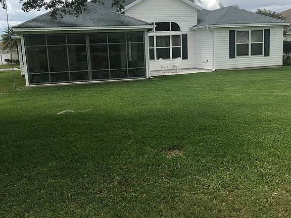 Back of house facing golf co