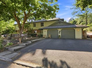 811 N Grant St, Moscow, ID 83843