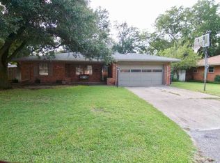 1729 Tiverton St, Ardmore, OK 73401