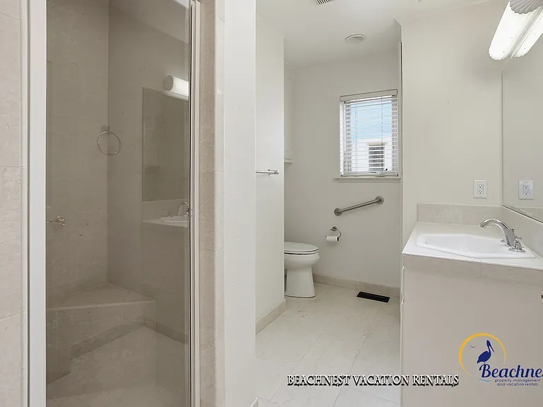 940 W Cliff Dr #A — Photo 17