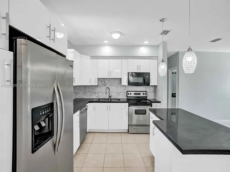 3431 Jackson Blvd — Photo 5