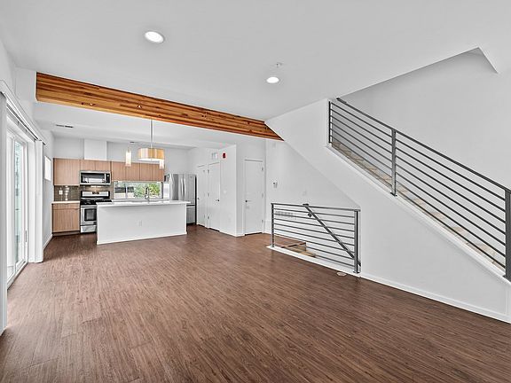 5th image of 1711 Hooker St #6