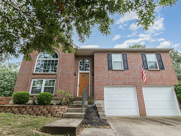 3rd image of 220 Springwood Dr