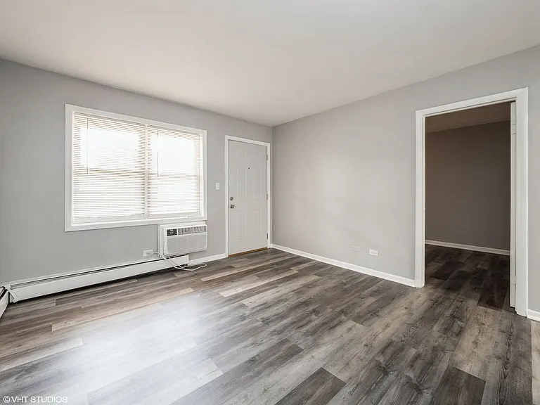 Palatine Park Apartments — Photo 35