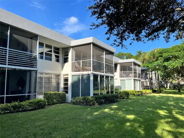 4280 Oaks Ter APT 203, Pompano Beach, FL 33069