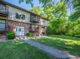 18 Surrey Dr APT B3, Newington, CT 06111