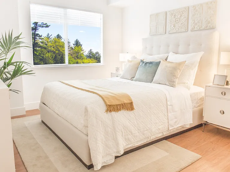 Studio, 1-, and 2-bedroom floor plans available