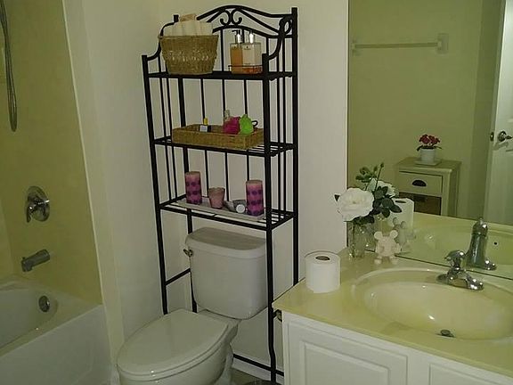 4th image of 6232 Castelven Dr