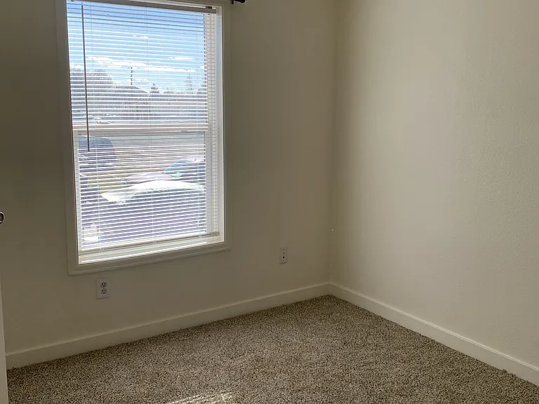371 N Lincoln St #1 — Photo 7