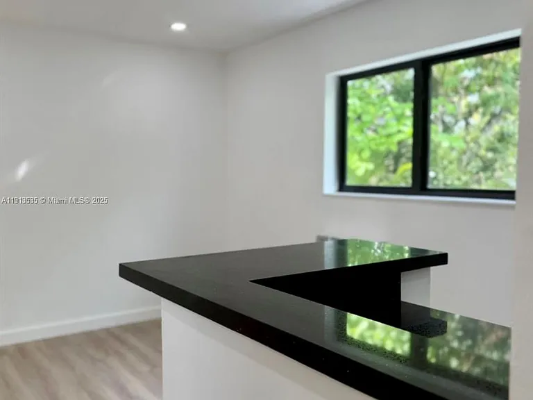 7535 NE 2nd Ct #1 — Photo 22