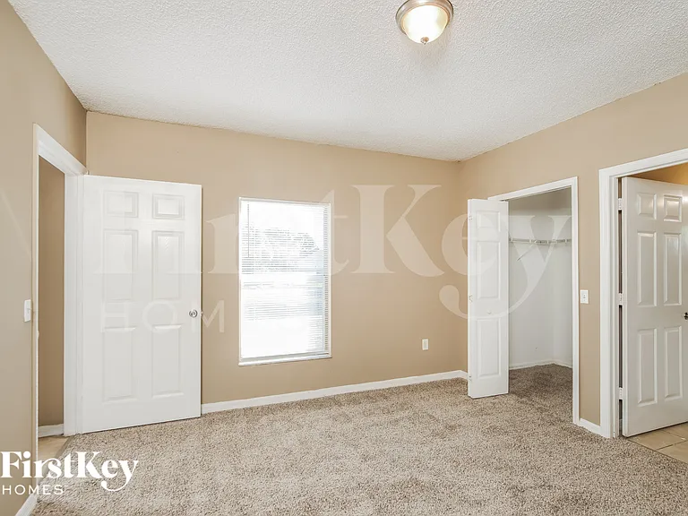 129 Admiral Cir — Photo 8