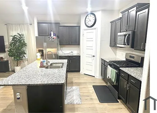 324 Revolution Rd — Photo 6