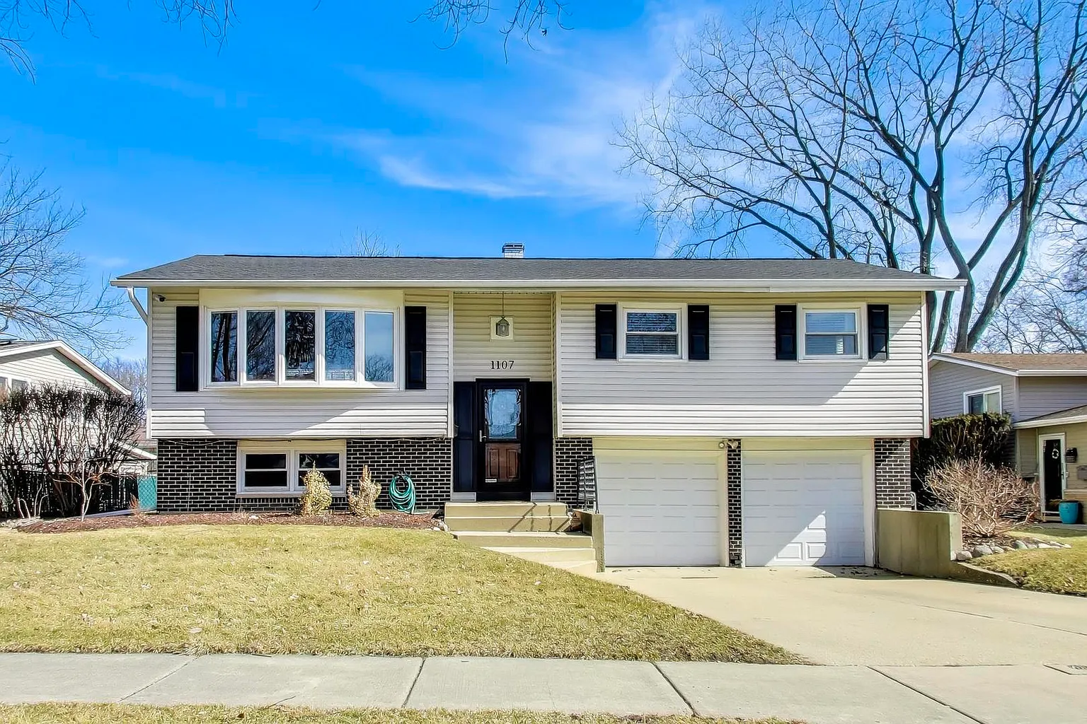 1107 N Greenfield Ln photo 1