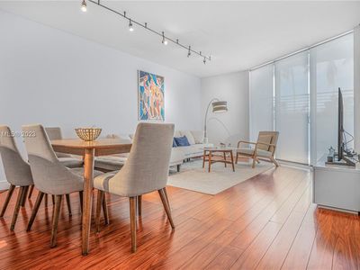 325 Biscayne Blvd #1118, Miami, FL, 33130