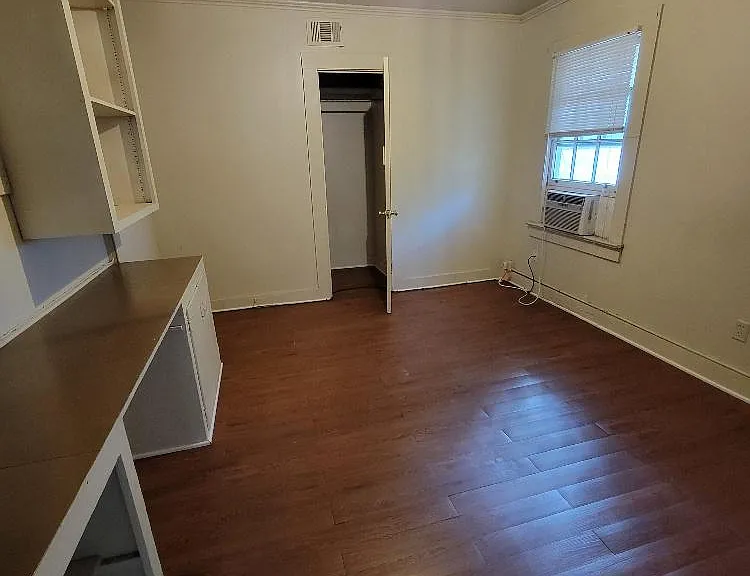 365 Savannah Ave #2 — Photo 8