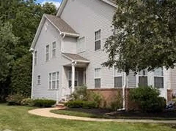 24 Amy Dr, North Brunswick, NJ 08902